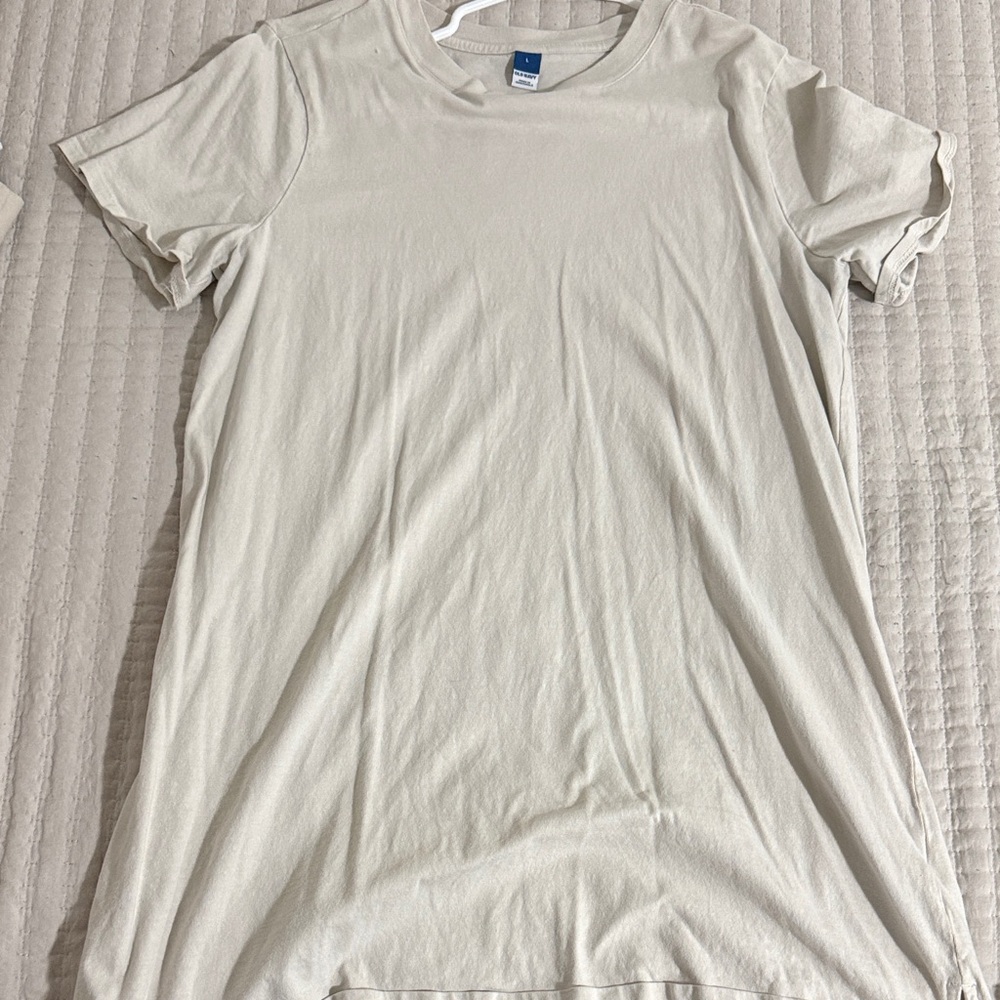 Old Navy Cream Short Sleeve Tee
